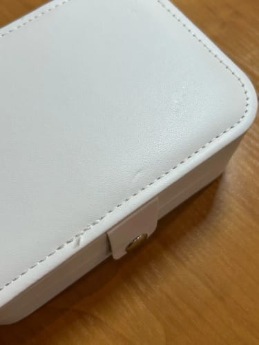 Customer photo review of Mini Jewelry Box – Velvet Lined Travel Case for Rings & Earrings