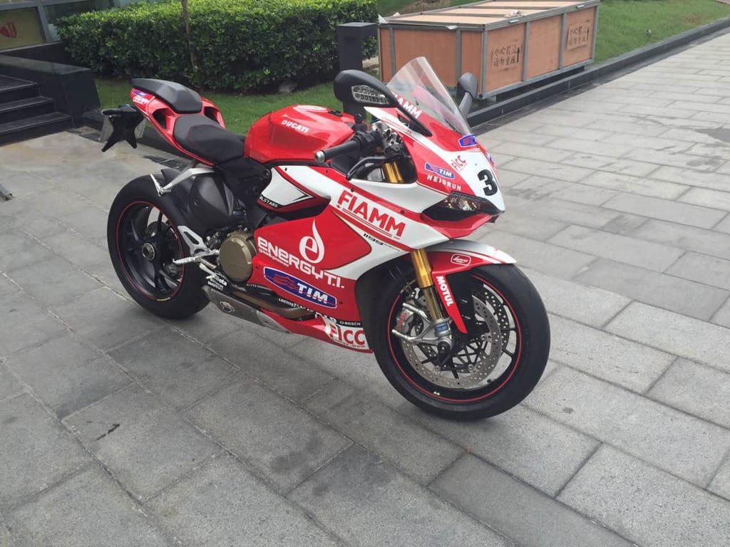 Customer photo review of Ducati 899 1199 Fairing Special Blue white Design