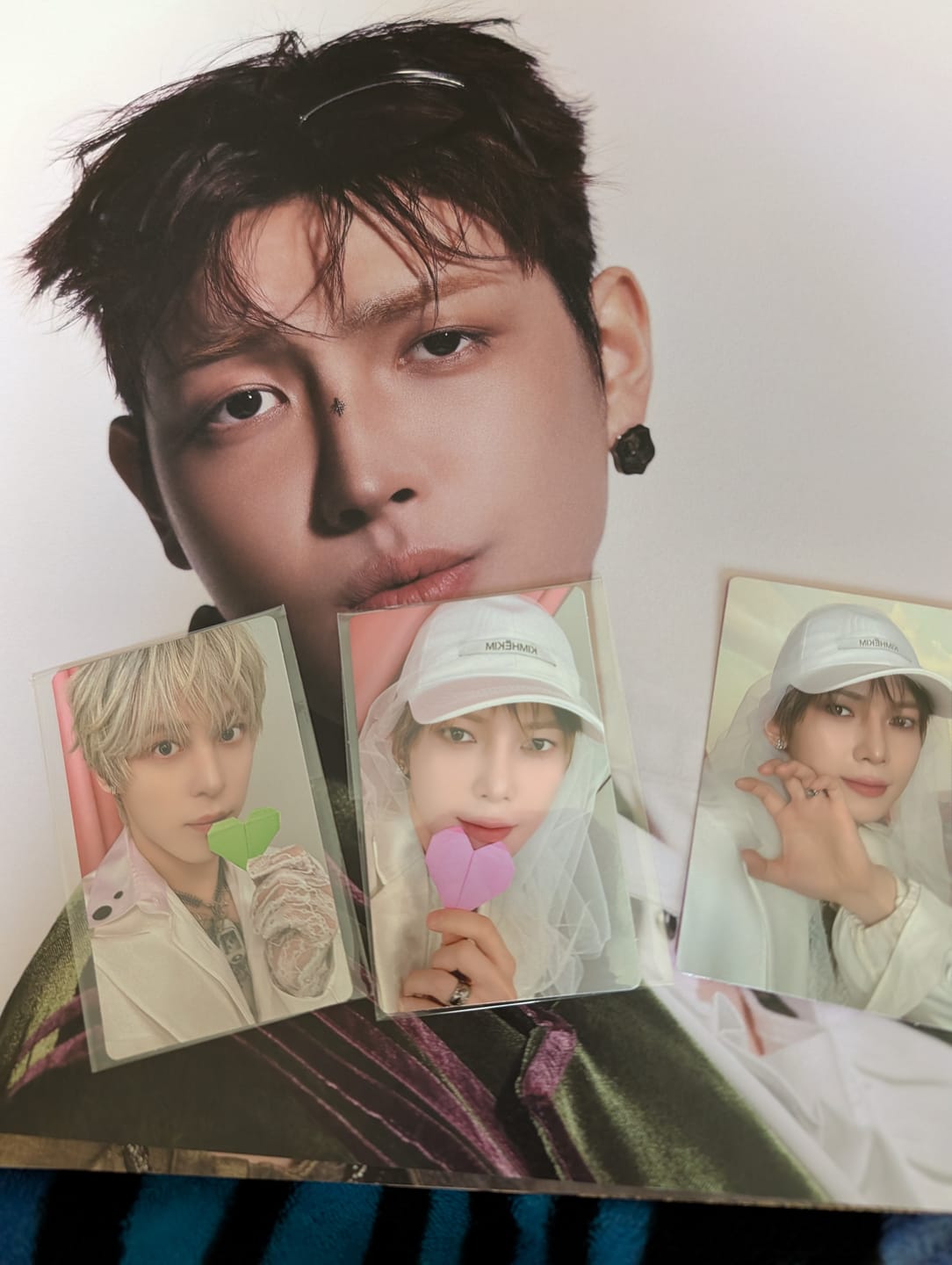 Customer photo review of ATEEZ - GOLDEN HOUR : PART.5 14TH MINI ALBUM PINK LP VER