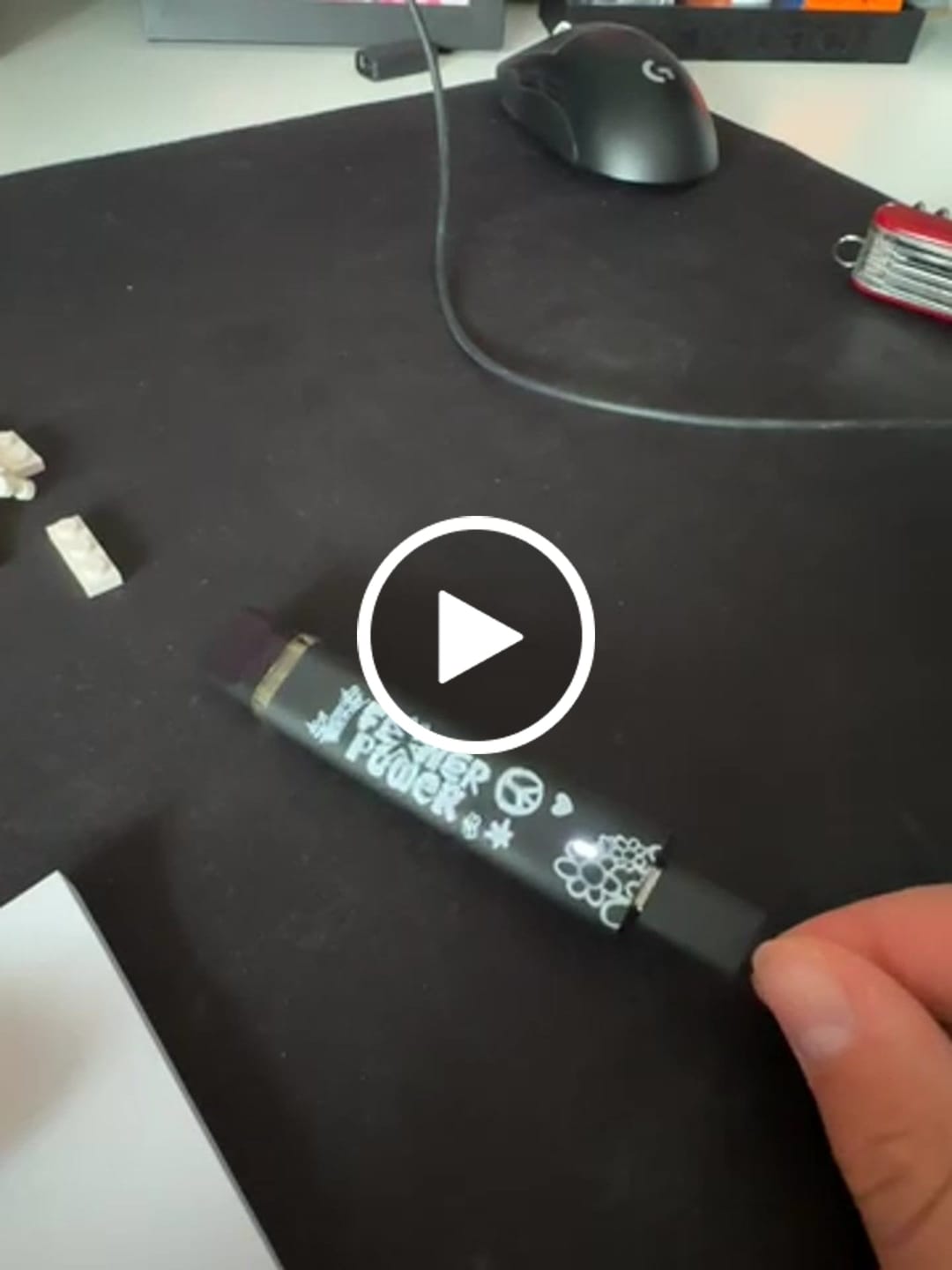Customer video review of 🍬Flower Power Vape Zkittlez Superior Blend