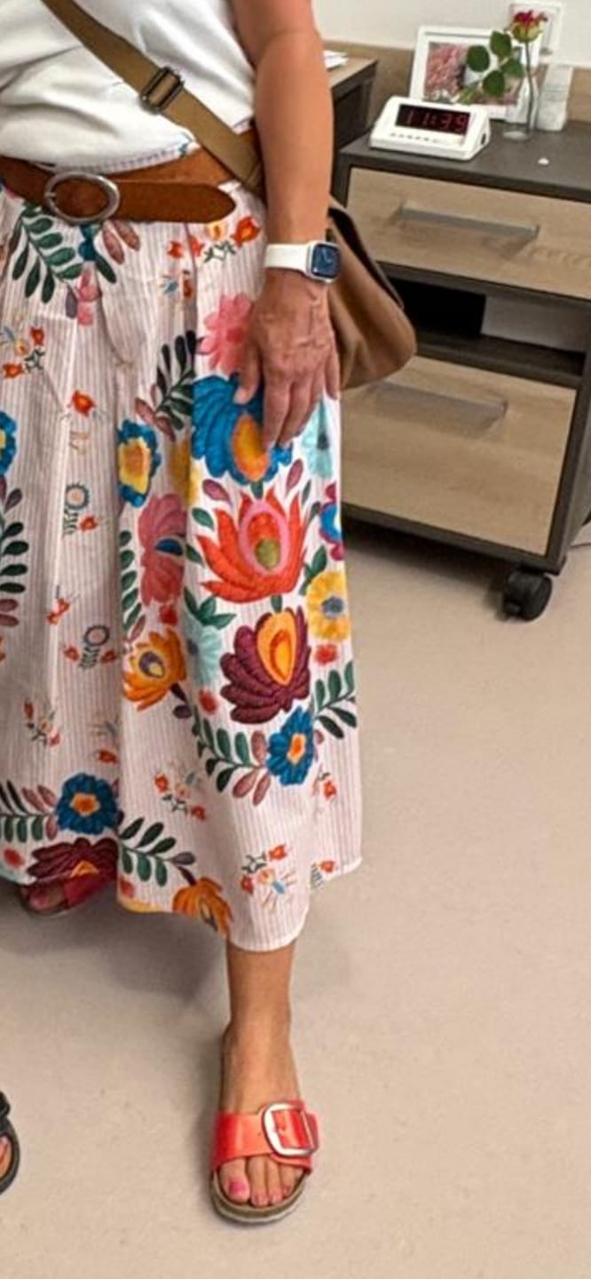 Customer photo review of Rock Leni Viva la Vida Weiß Rose Limitierte Auflage!