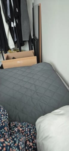 Customer photo review of Hotel Style Comforter – Lightweight Fluffy Winter Quilt