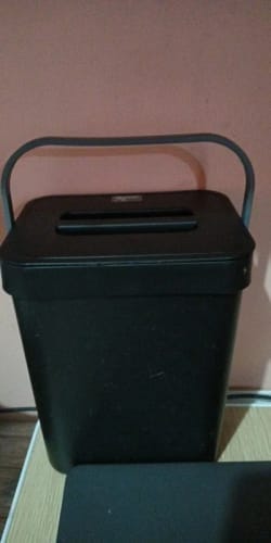 Customer photo review of Quiet Close Trash Can – Space-Saving Sealed Kitchen Bin