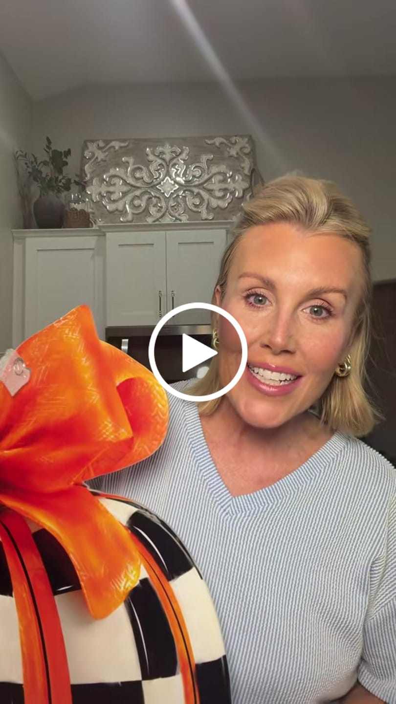 Customer video review of Elegant Checkered Pumpkin Door Hanger