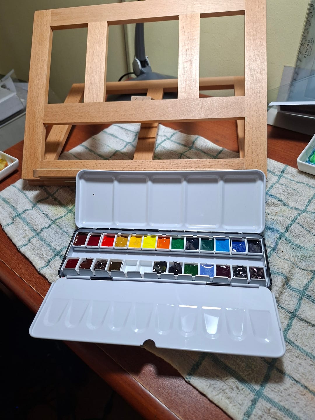 Customer photo review of Caja Vacía Metálica para Acuarelas
