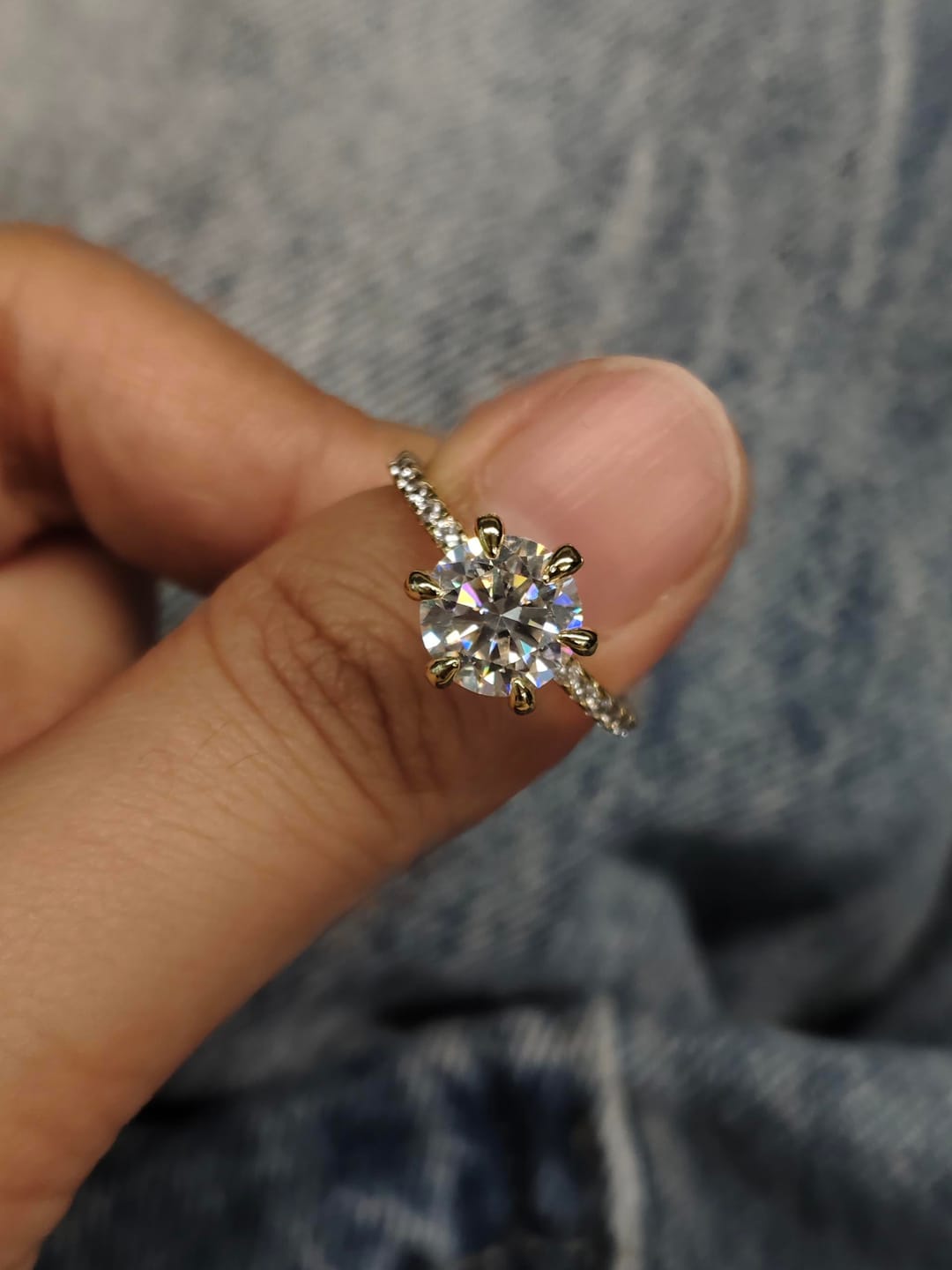 Customer photo review of Rodiffy Moissanite 2.0 Ct ~4.0 Ct Round Cut 6 Prong Yellow Gold Promise Ring