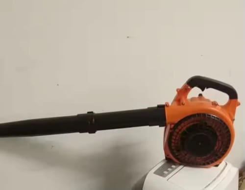 Customer photo review of Gas Leaf Blower - 750W Two Stroke Handheld Blower