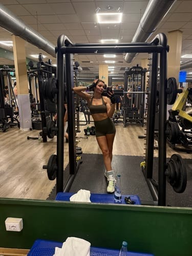 Customer photo review of Enliven סט חזיית ספורט כתפיות מתכווננות ושורט מתקפל