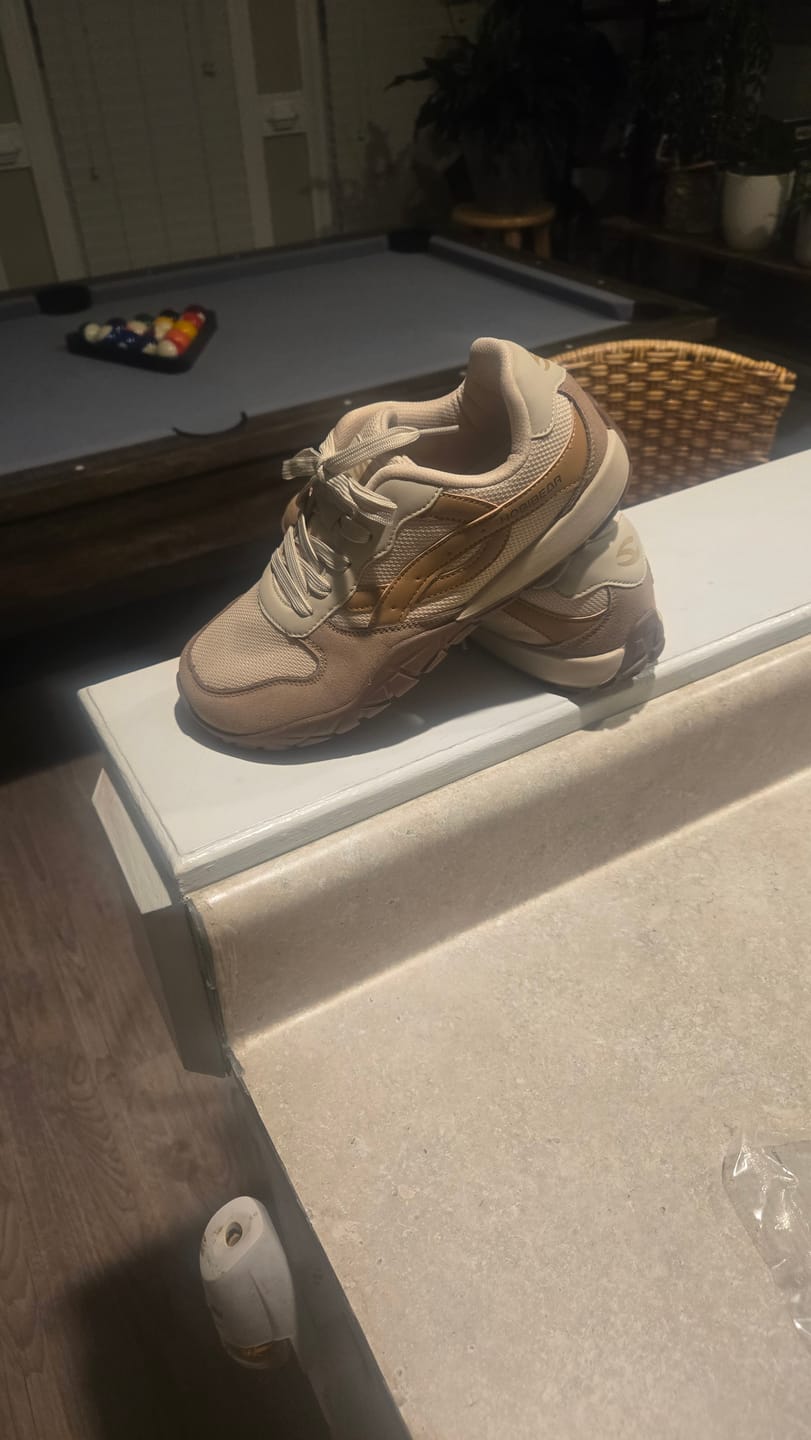 Customer photo review of Hareball - Wide Toe Sneakers