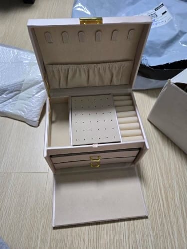 Customer photo review of Drawer Jewelry Box – Three Layer Leather Lockable Case