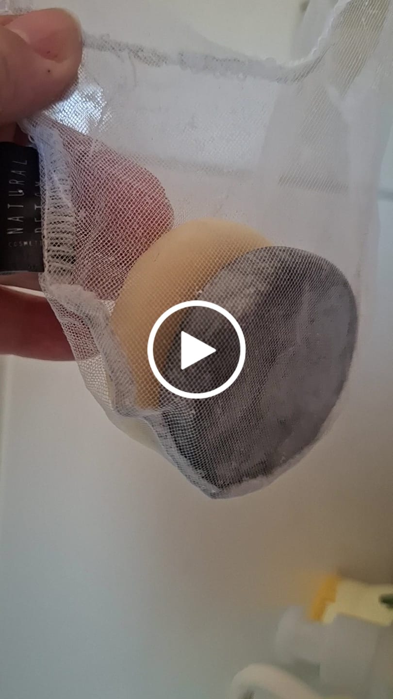 Customer video review of Shampoo Anticaspa Grasa en Barra