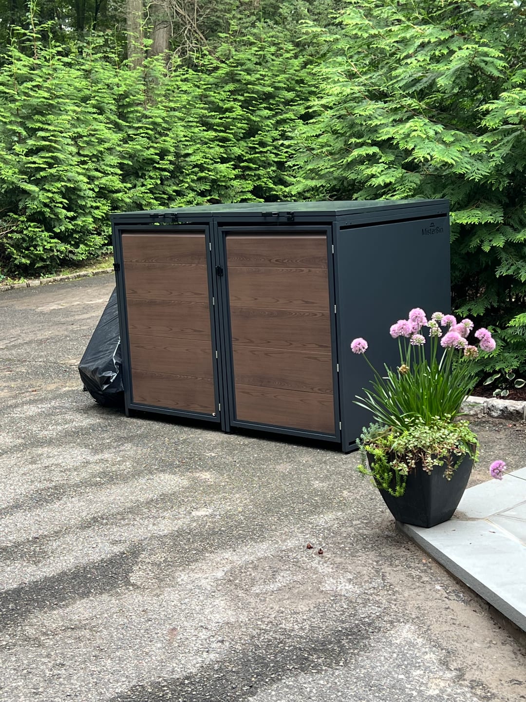Customer photo review of MisterBin® Garbage Bin Enclosure