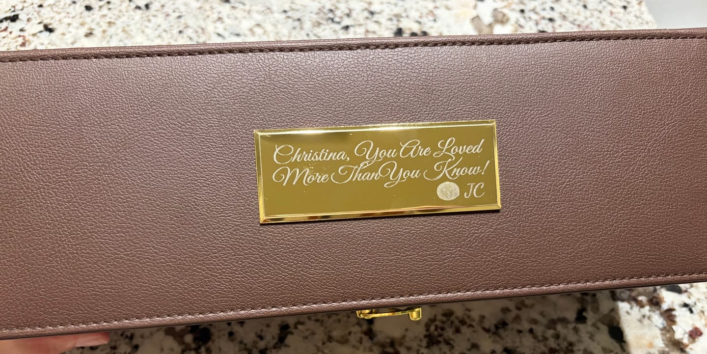 Customer photo review of Umber Signature Selection Box - 24K Gold Rose (Choose Your Color)