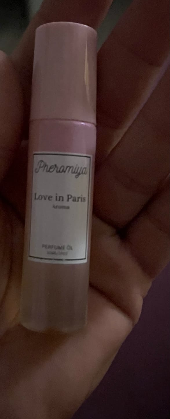 Customer photo review of PHEROMIYA - LOVE IN PARIS