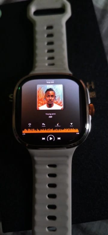 Customer photo review of Smartwatch 5G AMOLED 2,4" con fotocamera rotante