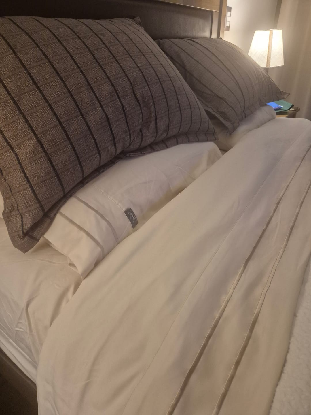 Customer photo review of Sábanas Lujo 1800 Hilos - 2 Plazas - Soft Touch
