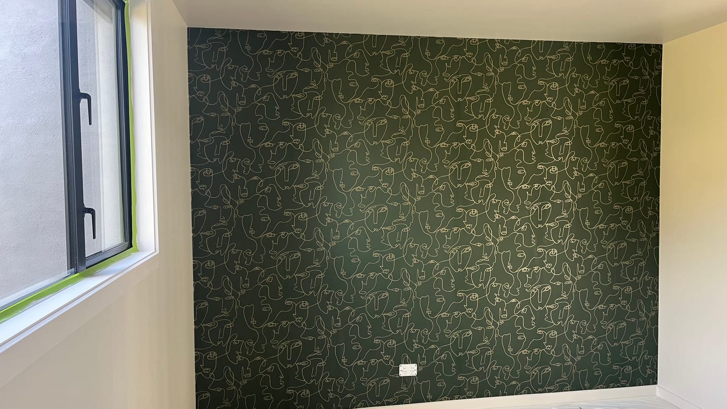 Customer photo review of Visages Face Wallpaper - Green and Gold  - LAST 6 ROLLS