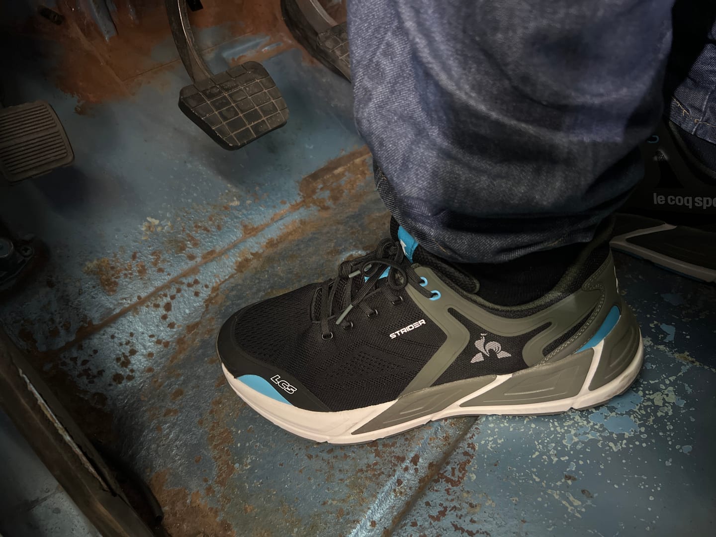 Customer photo review of Zapatillas Le Coq Sportif Strider Negro Gris Celeste
