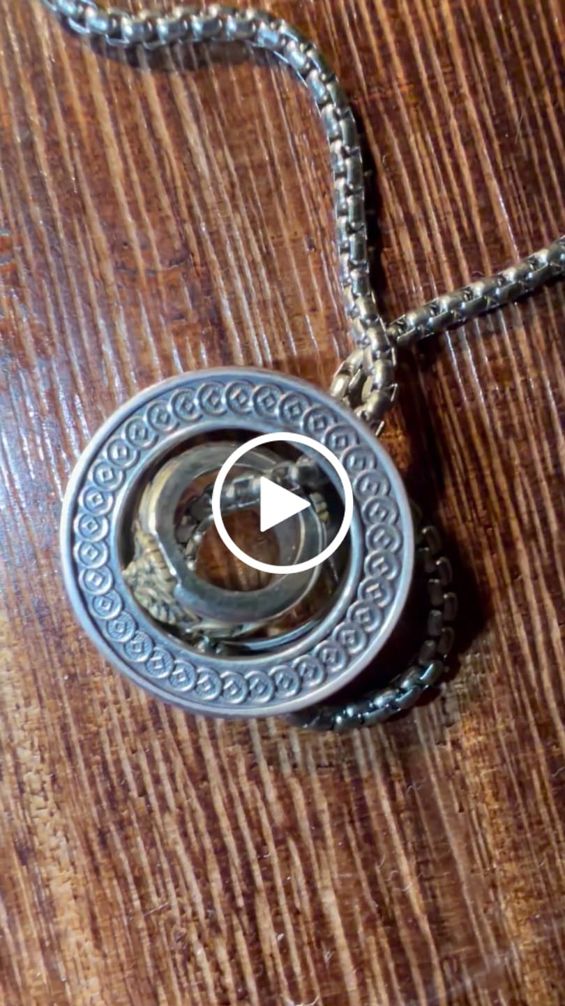 Customer video review of The Eight-Directions Pixiu Necklace