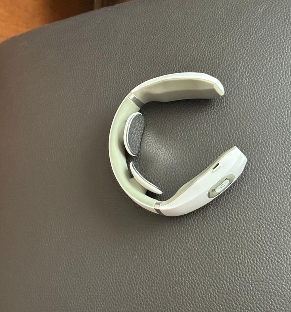 Customer photo review of Masajeador Cervical Descontracturante