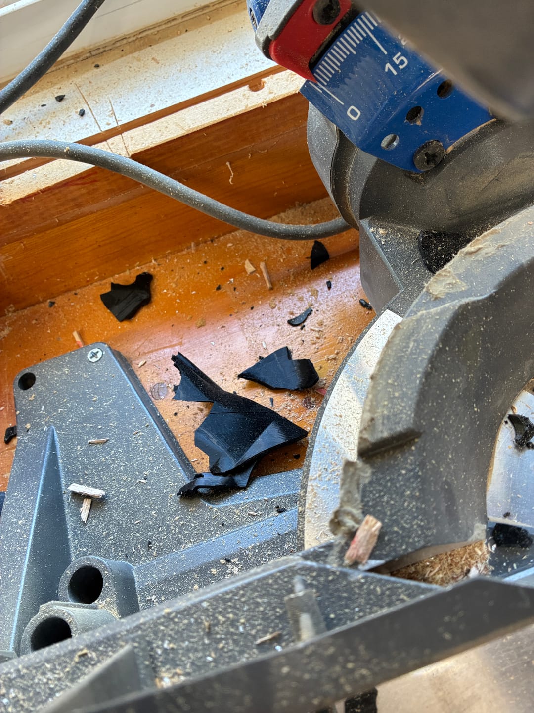 Customer photo review of Dust Collection Chute for Delta Cruzer Miter Saw