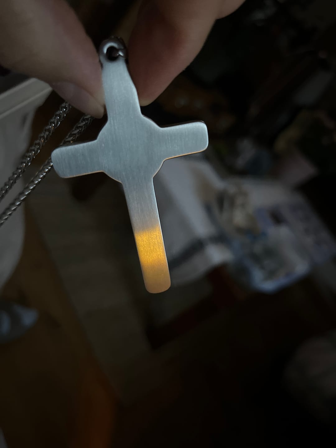 Customer photo review of Christianartworkshop Halskette mit Anhänger im klassischen Retro-Stil mit Kruzifix und St. Benedikt-Medaille