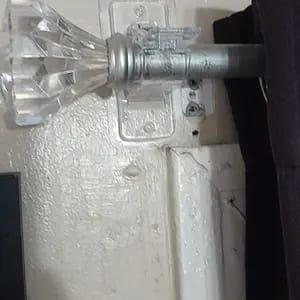 Customer photo review of Installazione Facile Supporti Bastoni Tende Senza Fori
