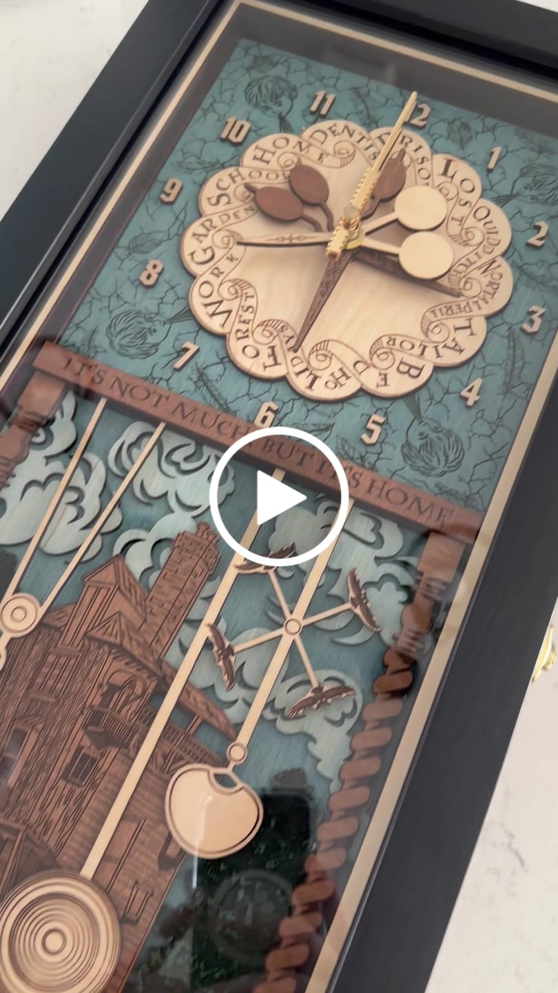 Customer video review of HANDCRAFTED WEASLEY FAMILY™ 3D WOOD CLOCK - OFFICIALLY LICENSED