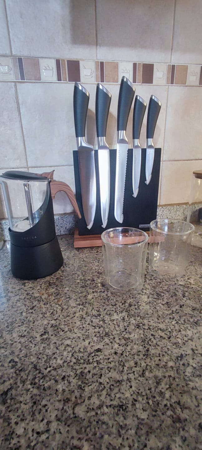 Customer photo review of Taco De Cuchillos Magnético Sakura Edge Collection - 6 Piezas