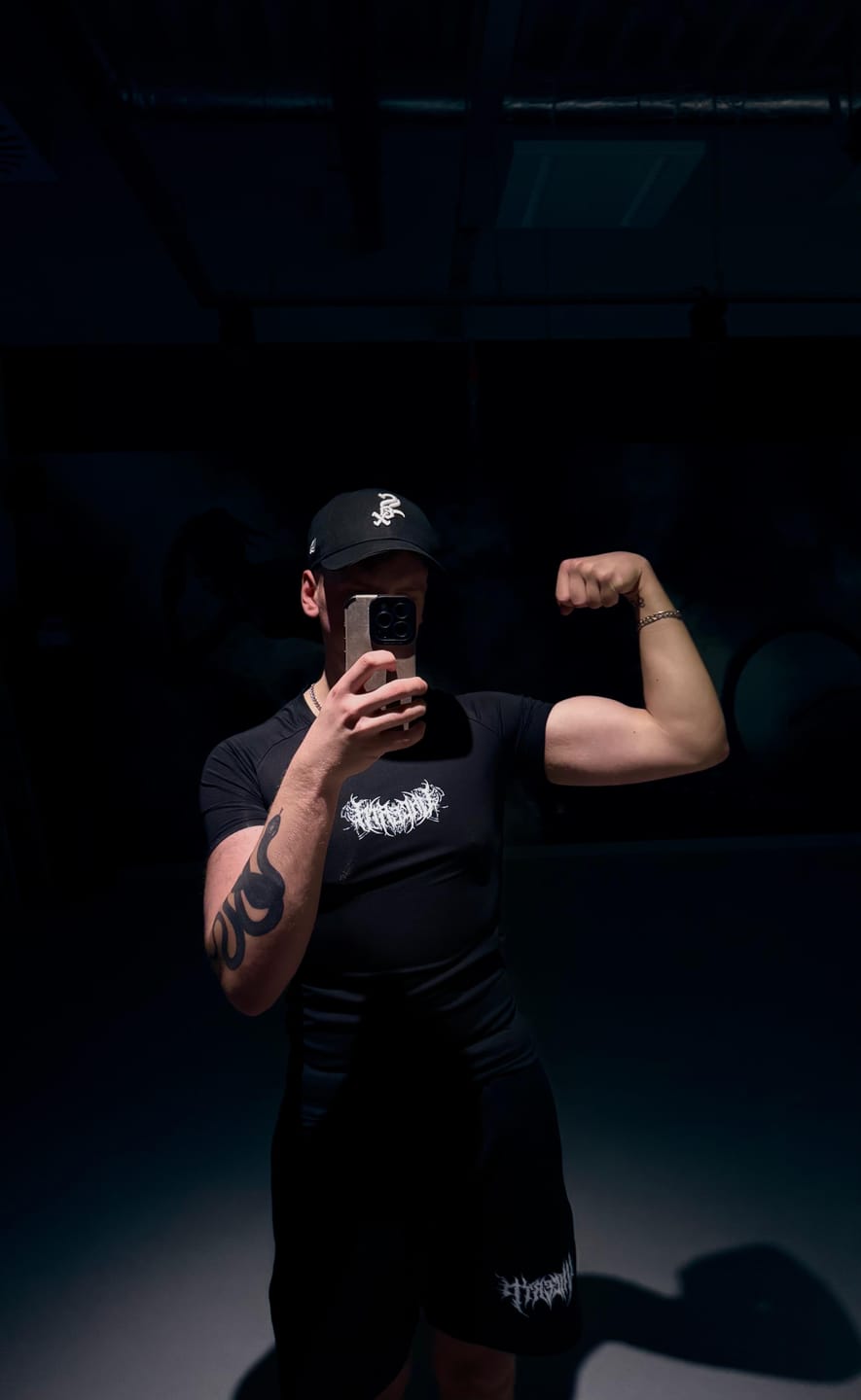 Customer photo review of UC045 Venom Compression Tee - Black