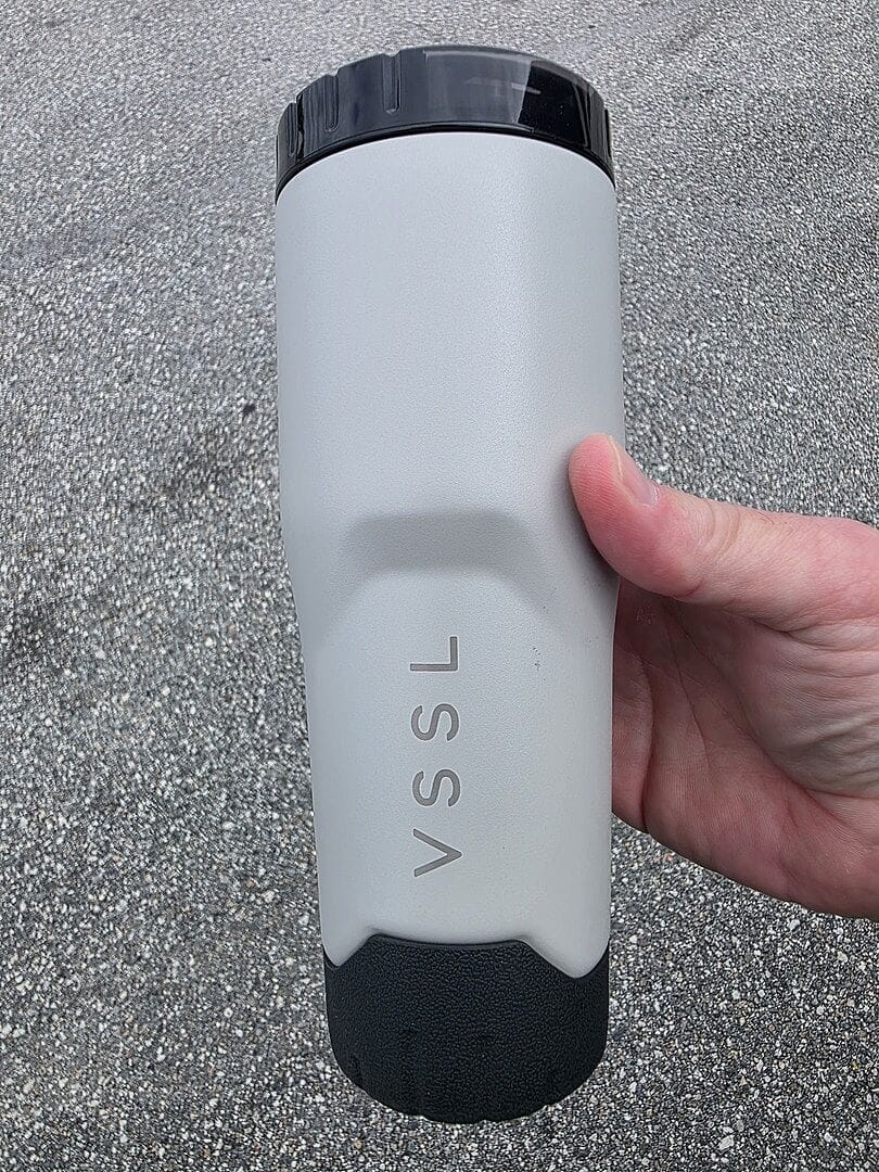 Customer photo review of VSSL Rift Tumbler 20oz | 591 ml Leakproof Insulated Tumbler