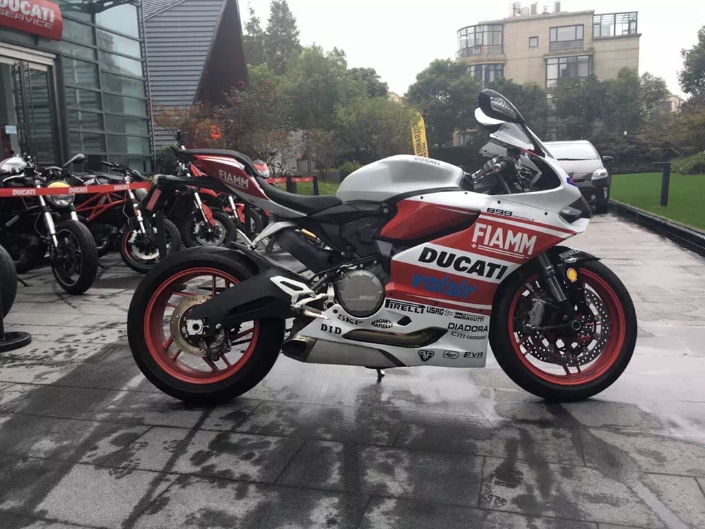 Customer photo review of Ducati 899 1199 Blue FIAMM Design Fairing kit
