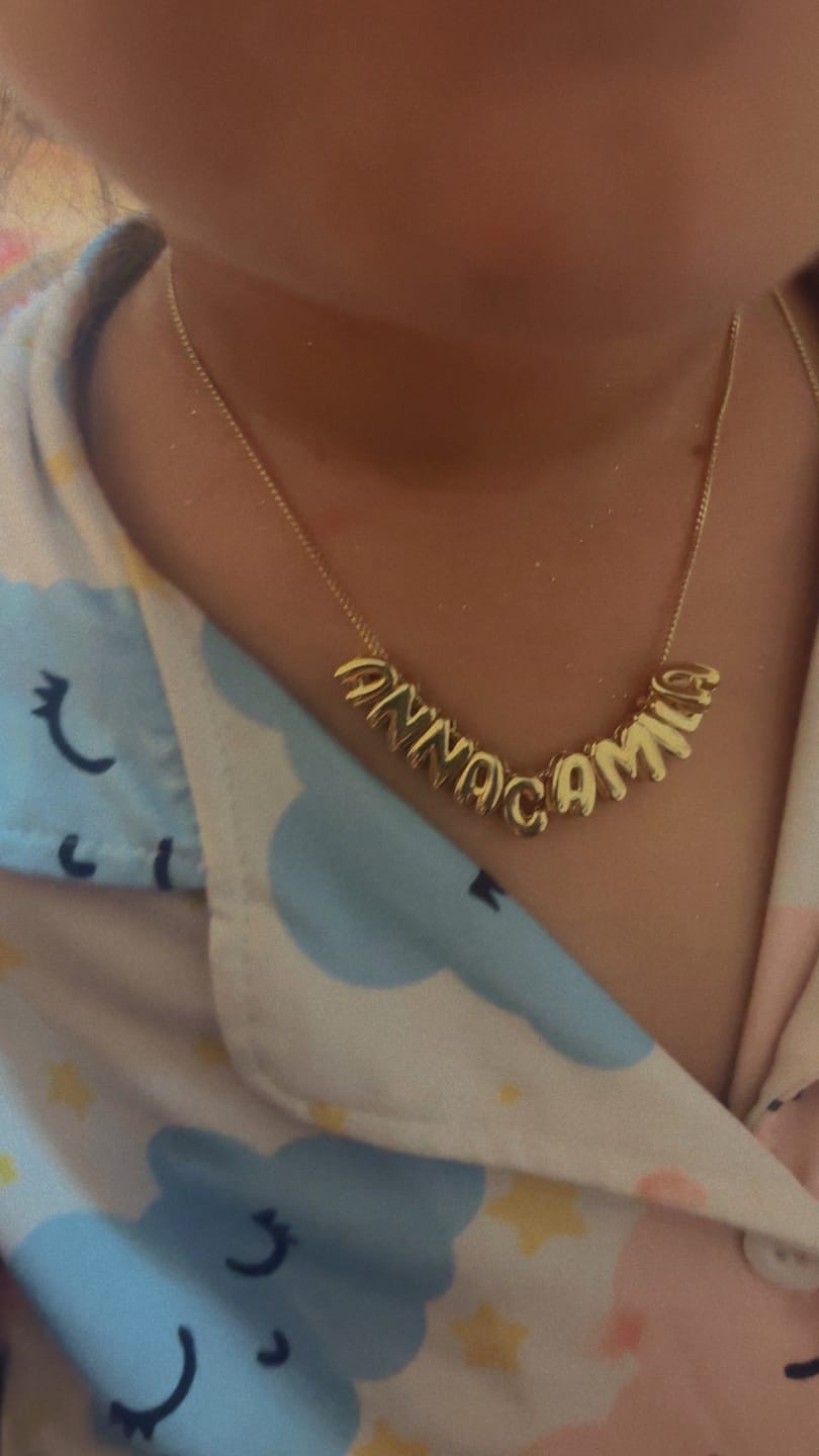 Customer photo review of Personaliza Tu Collar Con Inicial Mini Bubble Dorado