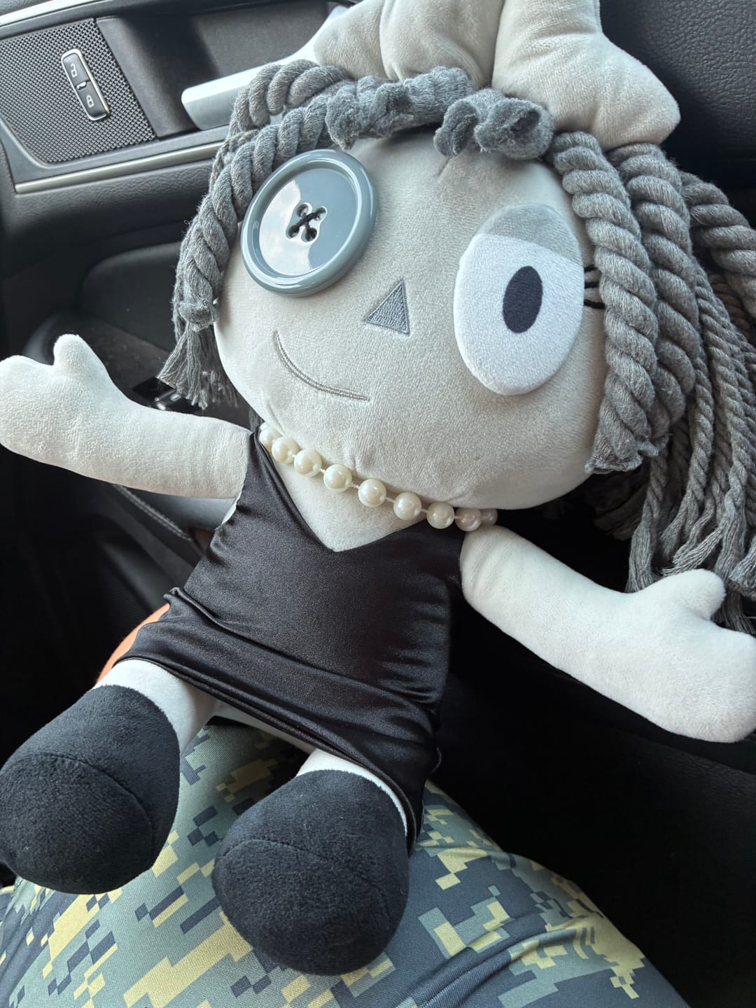 Customer photo review of Noir Ragatha Plush