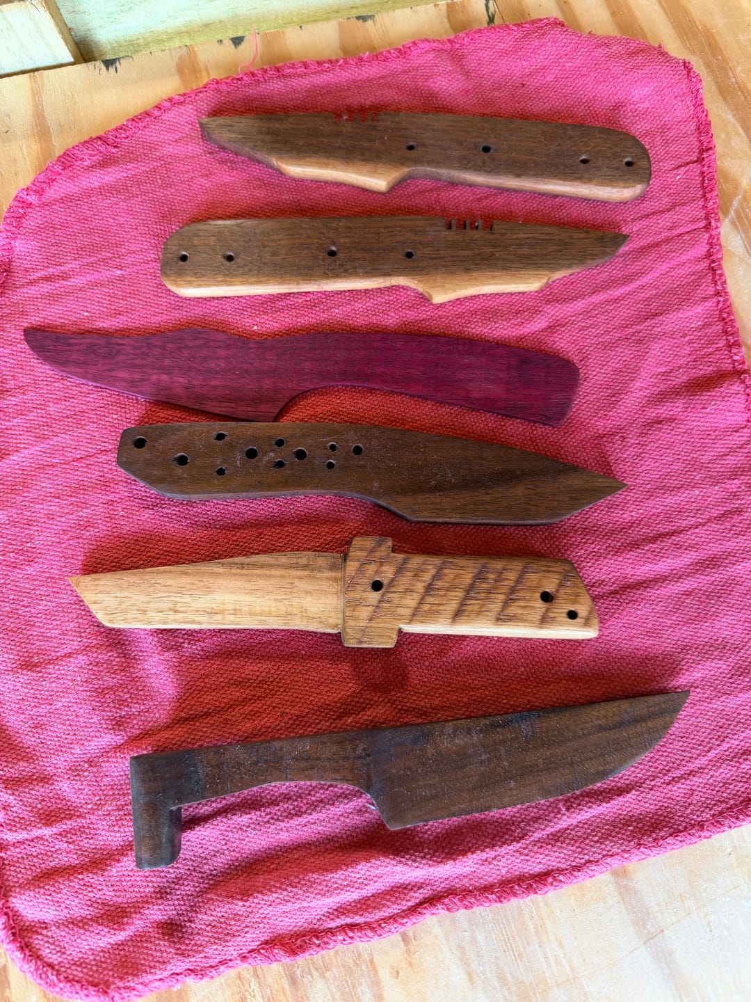 Customer photo review of Purpleheart Inlay Blank 1/4" x 1-1/2" x 9" – Kiln Dried for Decorative Inlay, Knife Scales & Musical Instruments