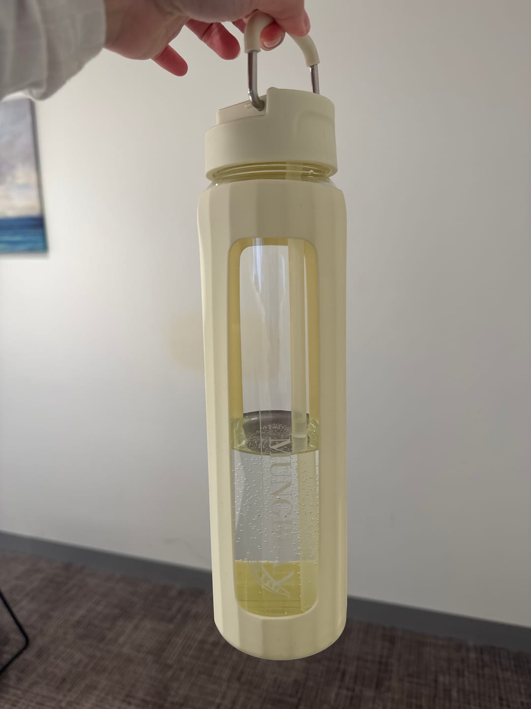 Customer photo review of Hydrating Drink Bottle (Cream) – 1L