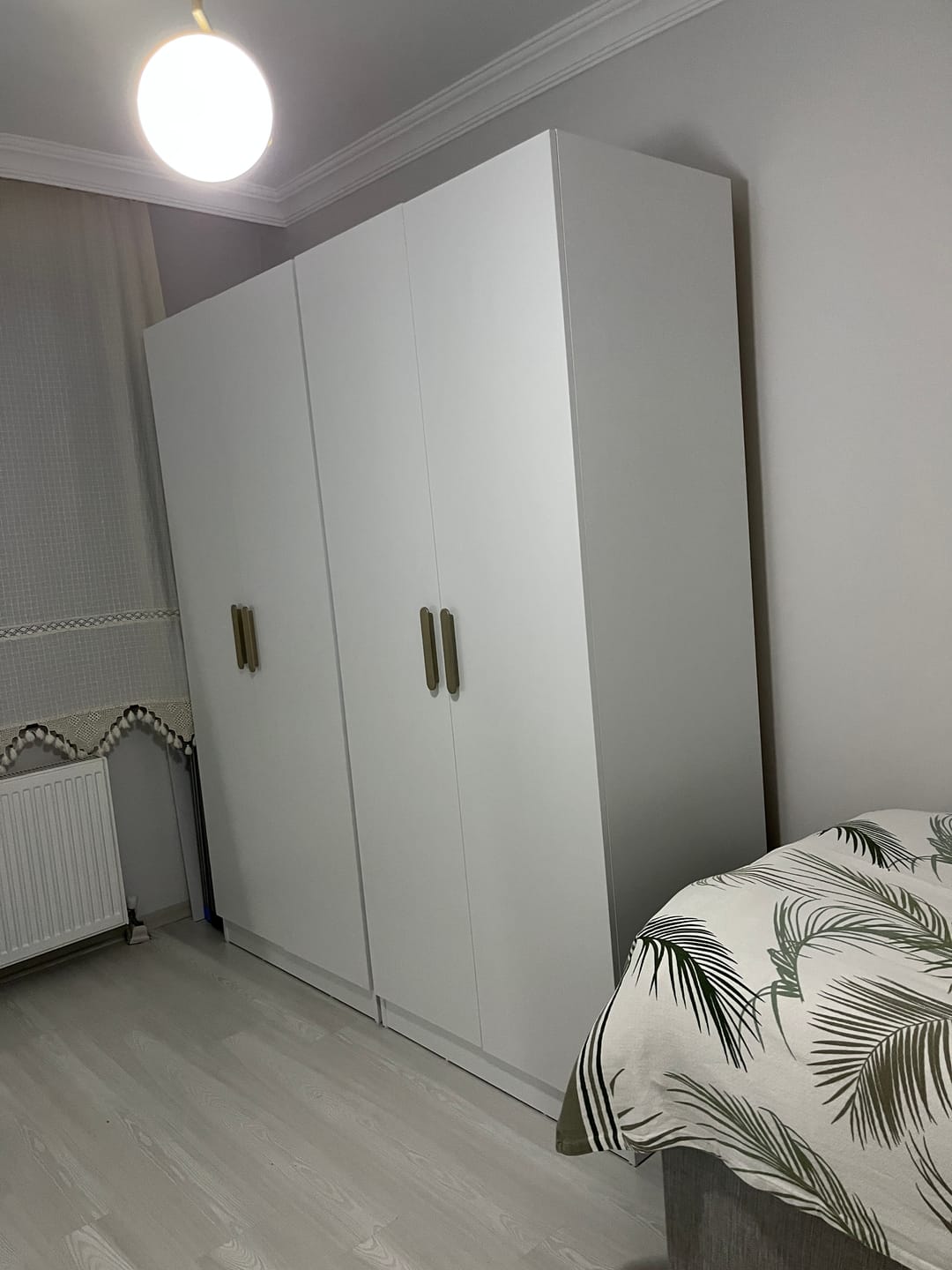 Customer photo review of Rani BA159  Gardırop 2 Kapaklı Raflı 2 Askılı Elbise Dolabı Beyaz