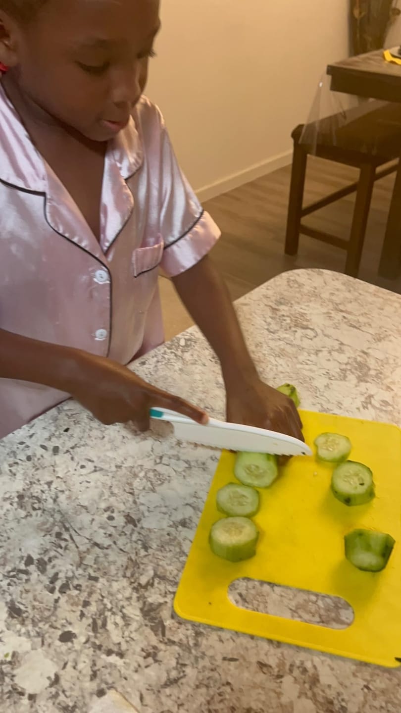 Customer photo review of Kit de cuisine Montessori pour enfant