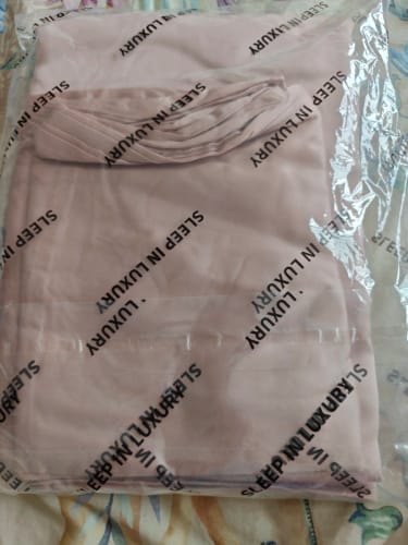 Customer photo review of Silk Bedding Set – Mulberry Silk Luxury Duvet Cover