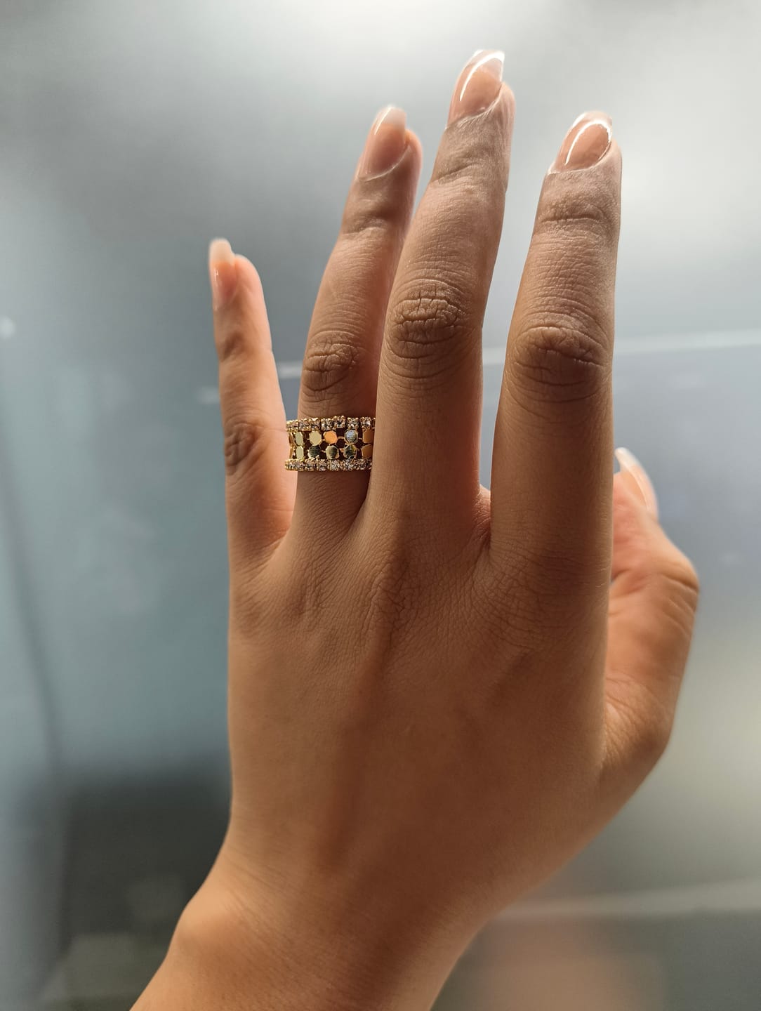 Customer photo review of 18K Gold Plated Pearl Bow Anti-Tarnish Waterproof Ring