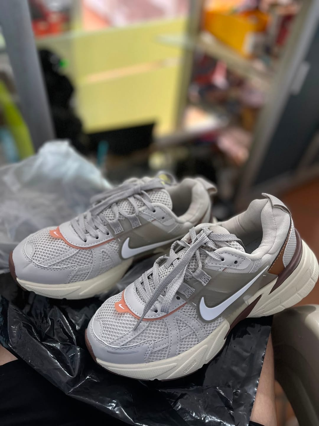 Customer photo review of NIKE V2K RUN