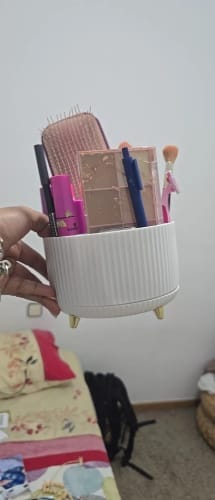 Customer photo review of Rotating Makeup Storage – 360° Desktop Cosmetic Organizer
