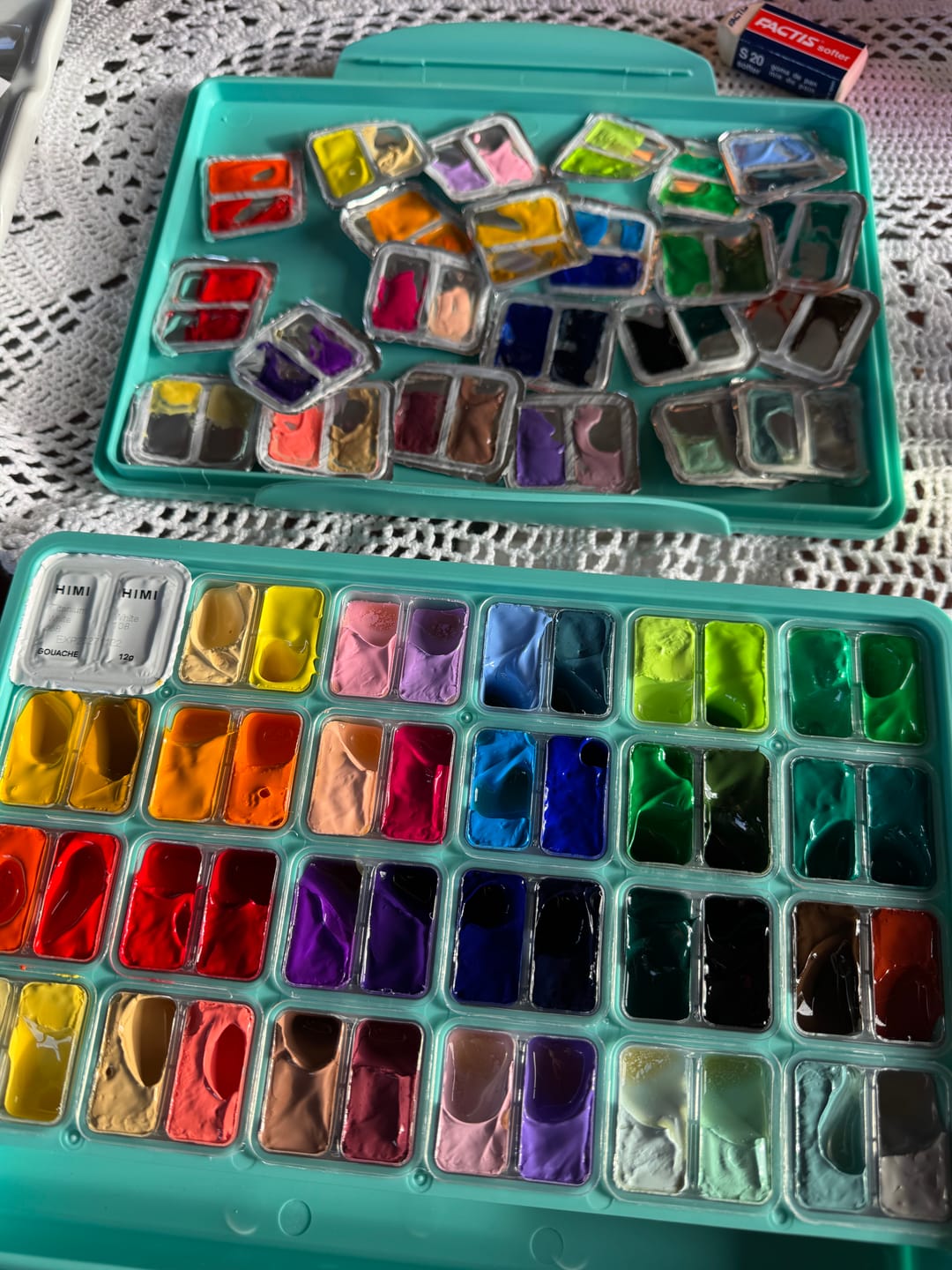 Customer photo review of Himi - Set 48 Gouache Potes 12 g Green