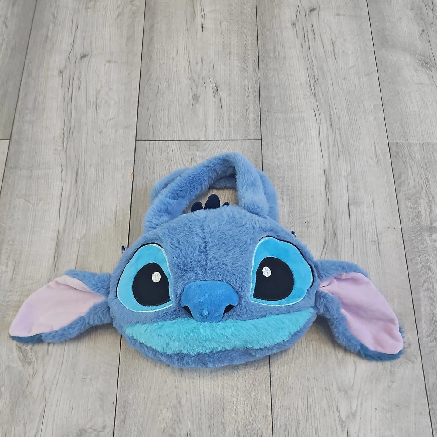 Customer photo review of Plišana Stitch torbica