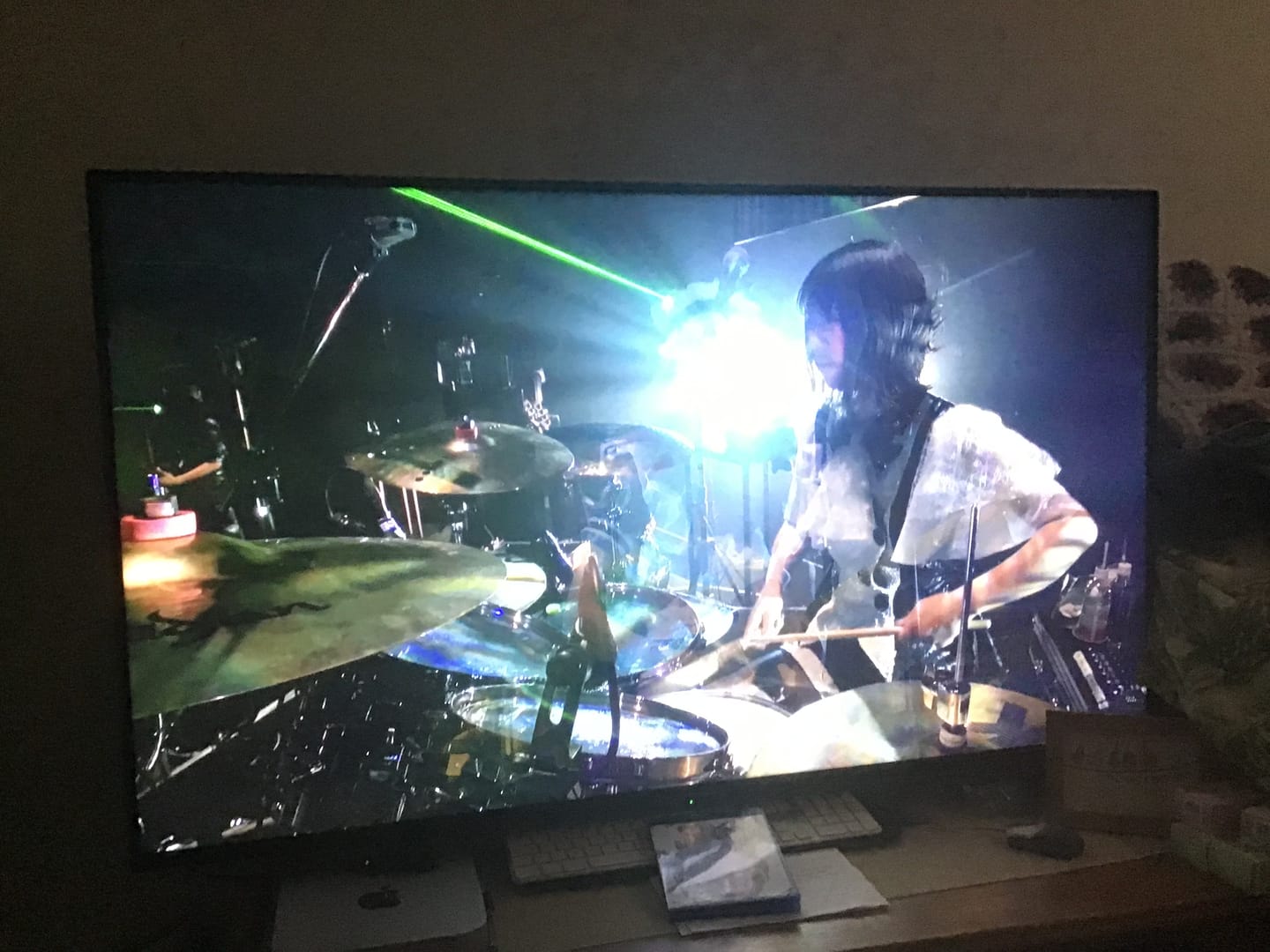 Customer photo review of BAND-MAID - WORLD DOMINATION TOUR [SHINKA] at LINE CUBE SHIBUYA (Shibuya Public Hall) - Blu-ray