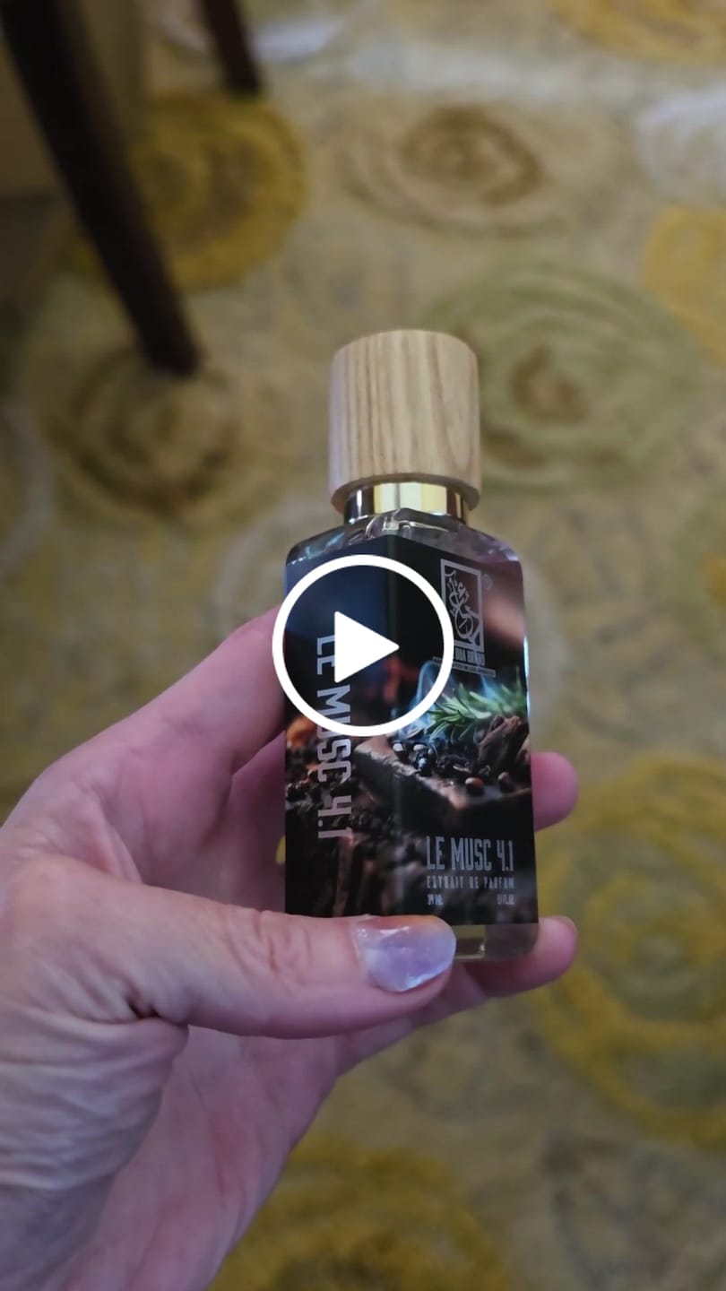 Customer video review of Le Musc 4.1