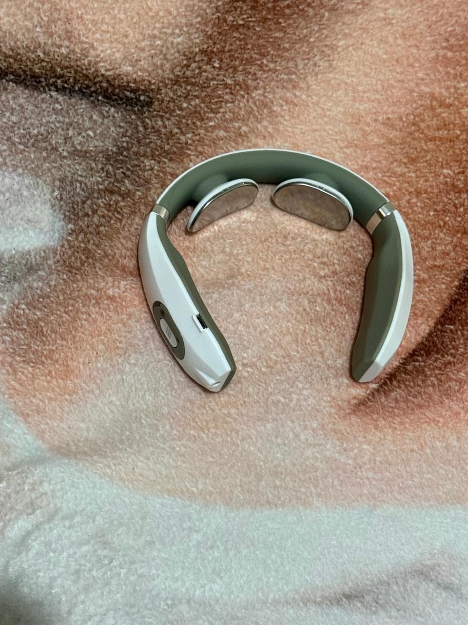 Customer photo review of Masajeador Cervical Descontracturante