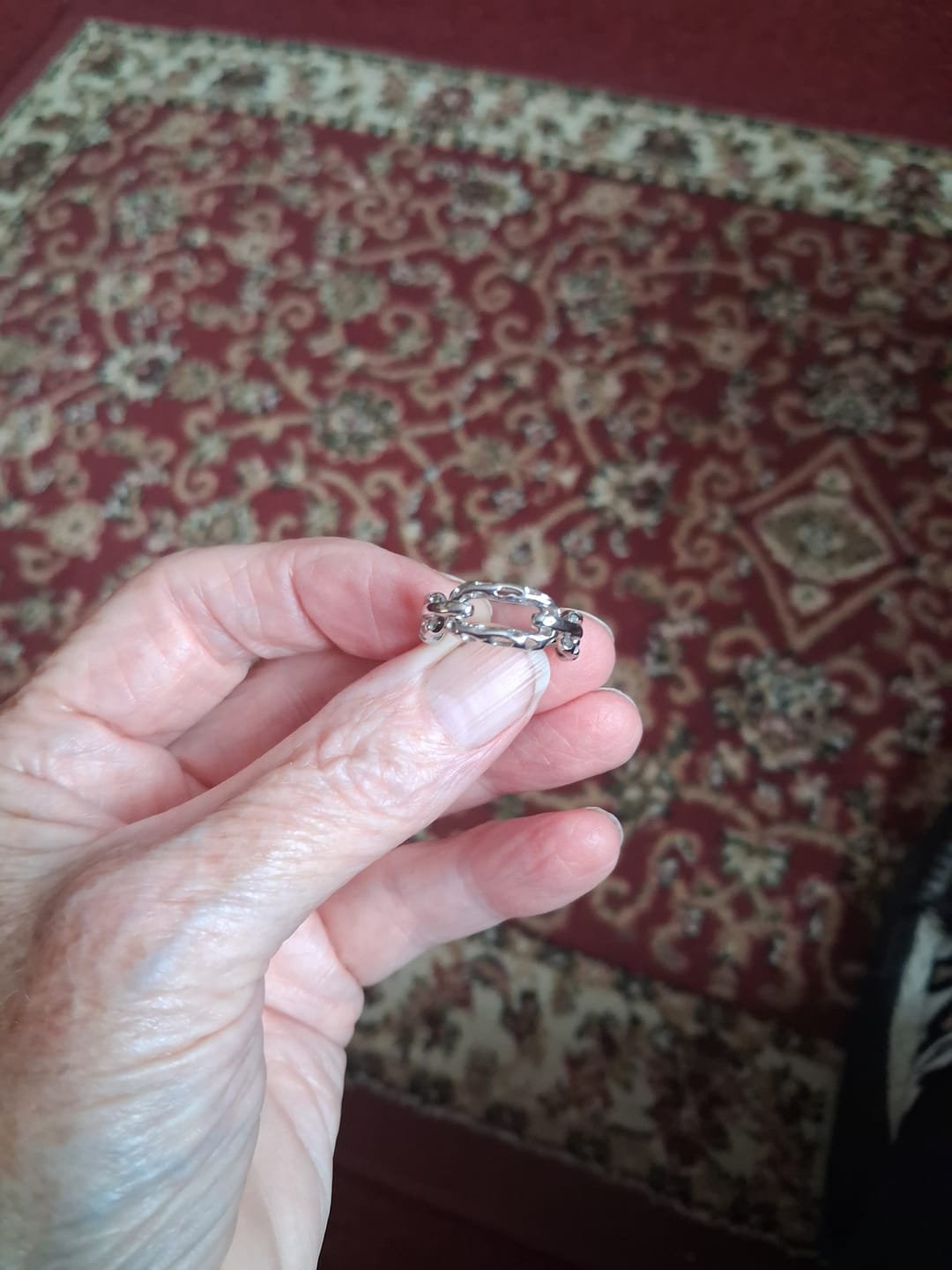 Customer photo review of Allegro Small Link Ring