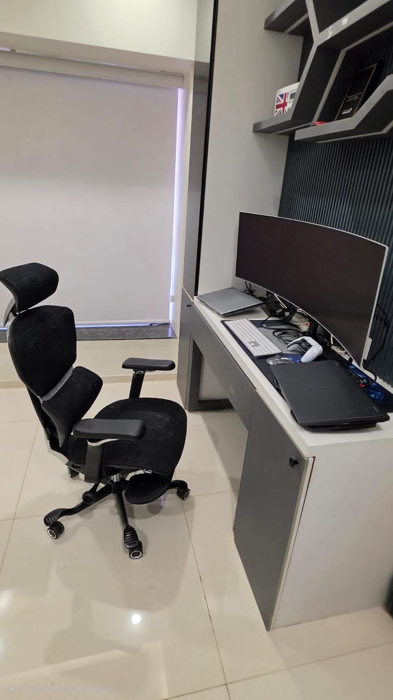 Customer photo review of Ettorez Megatron New-Gen Gaming Chair