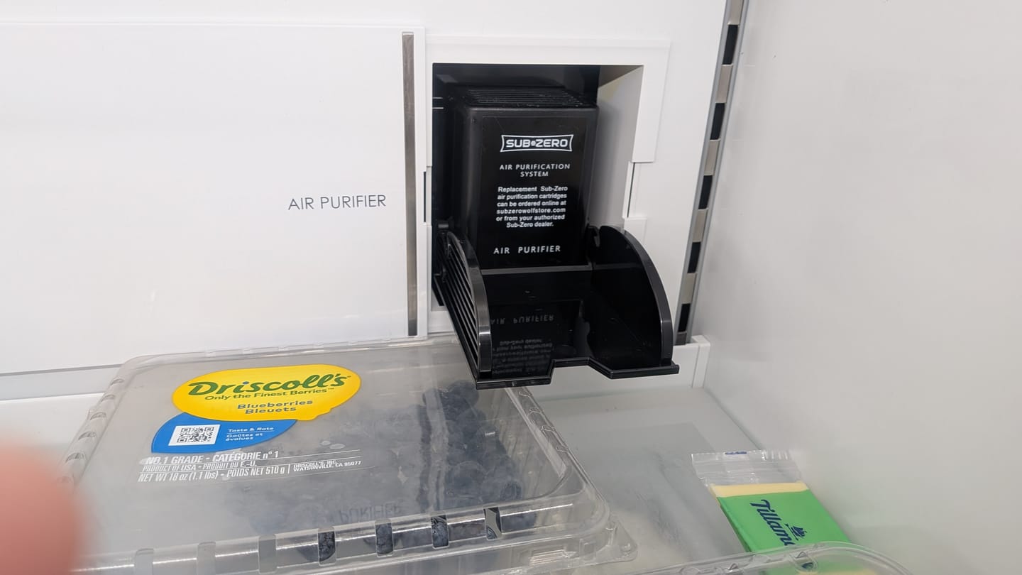 Customer photo review of Sub Zero 7042798 Air Purification Cartridge